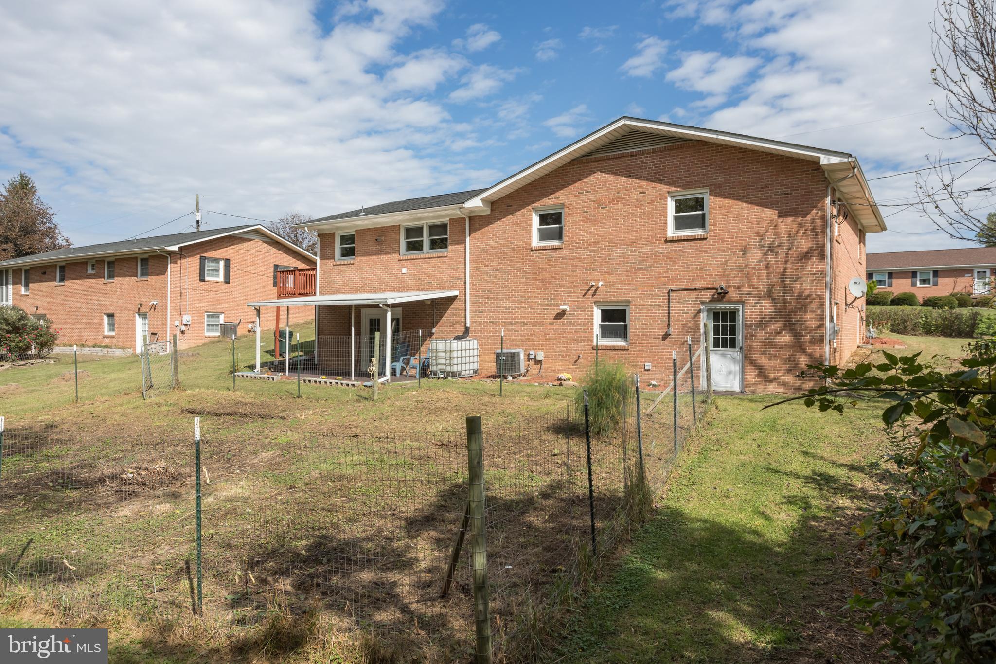 SENSENY HEIGHTS - Residential