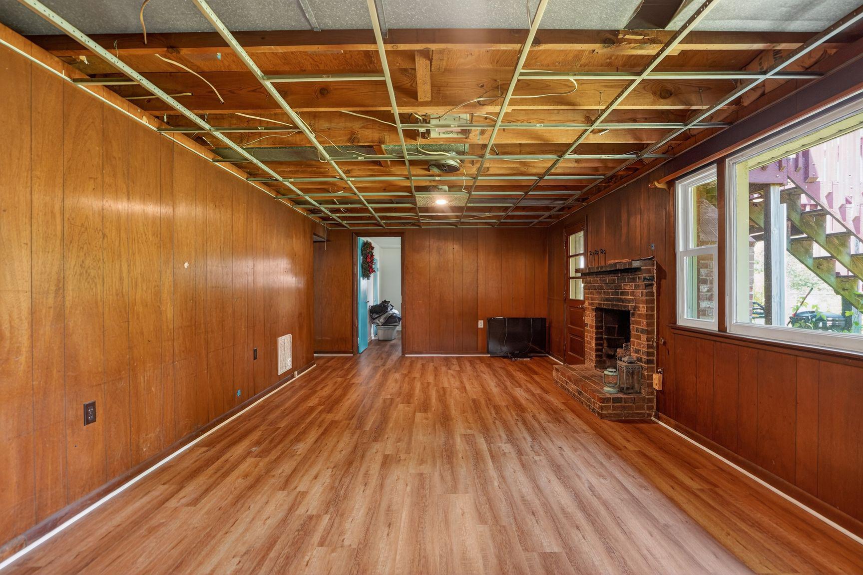 SUGARLAND HEIGHTS - Residential