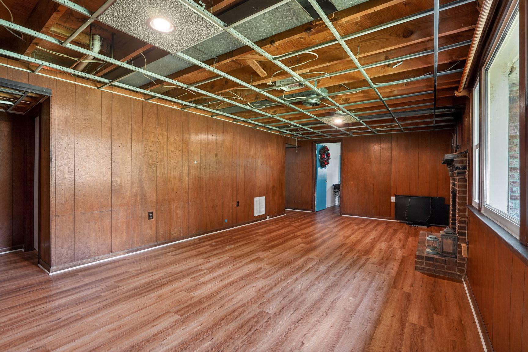 SUGARLAND HEIGHTS - Residential
