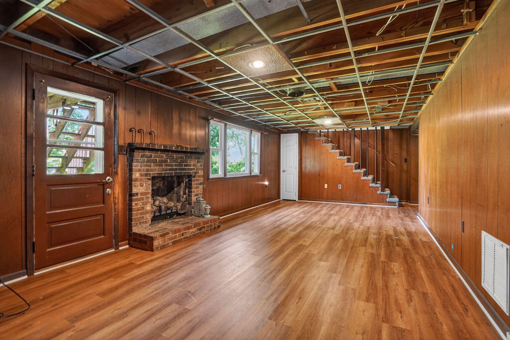 SUGARLAND HEIGHTS - Residential