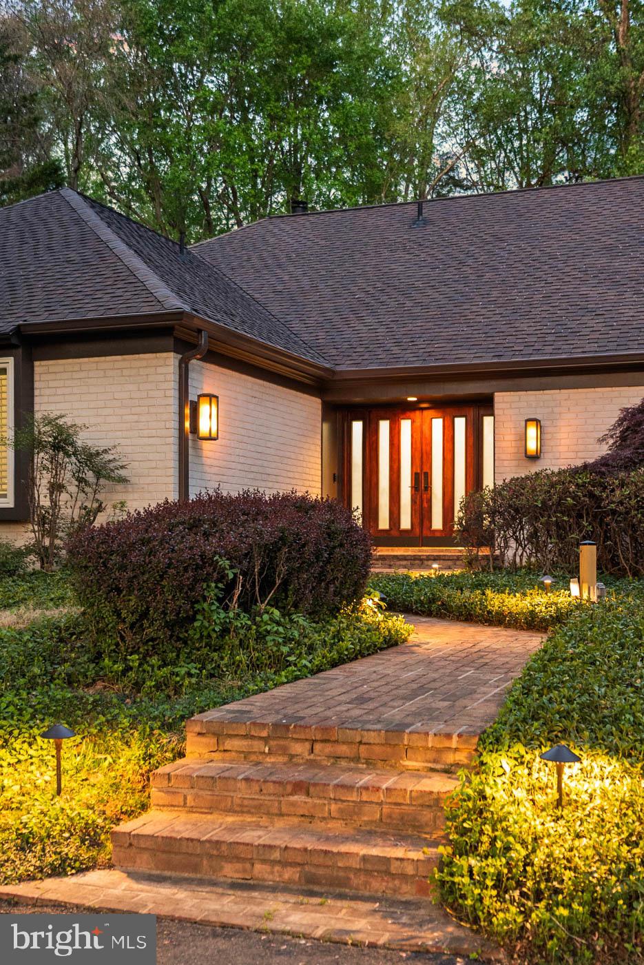 8901 POTOMAC STATION LANE