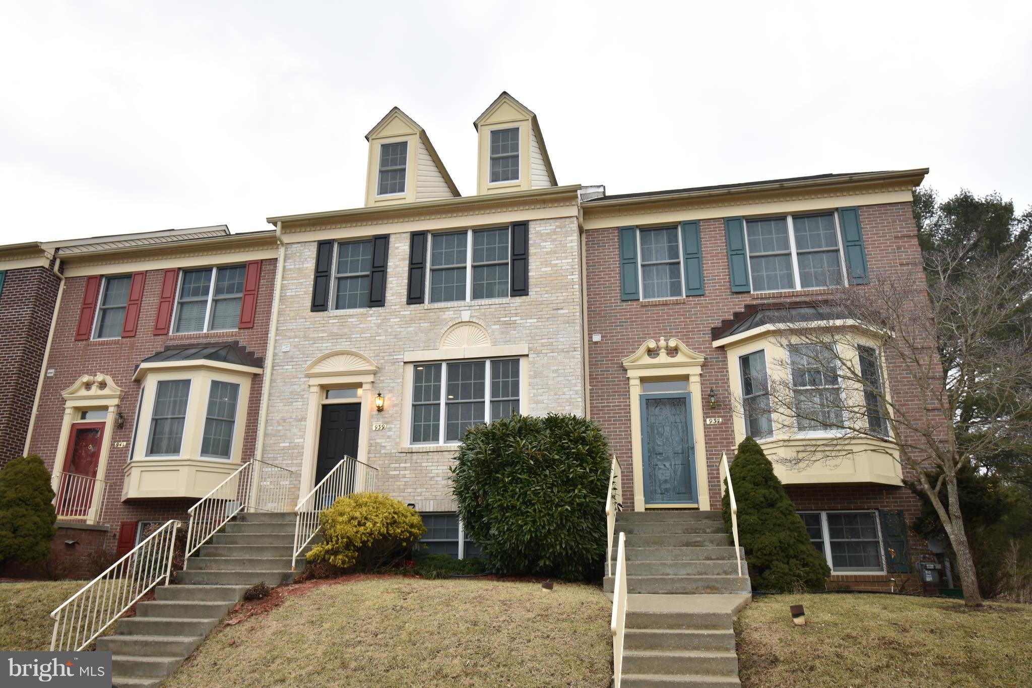 HUNTERS RUN - Residential Lease