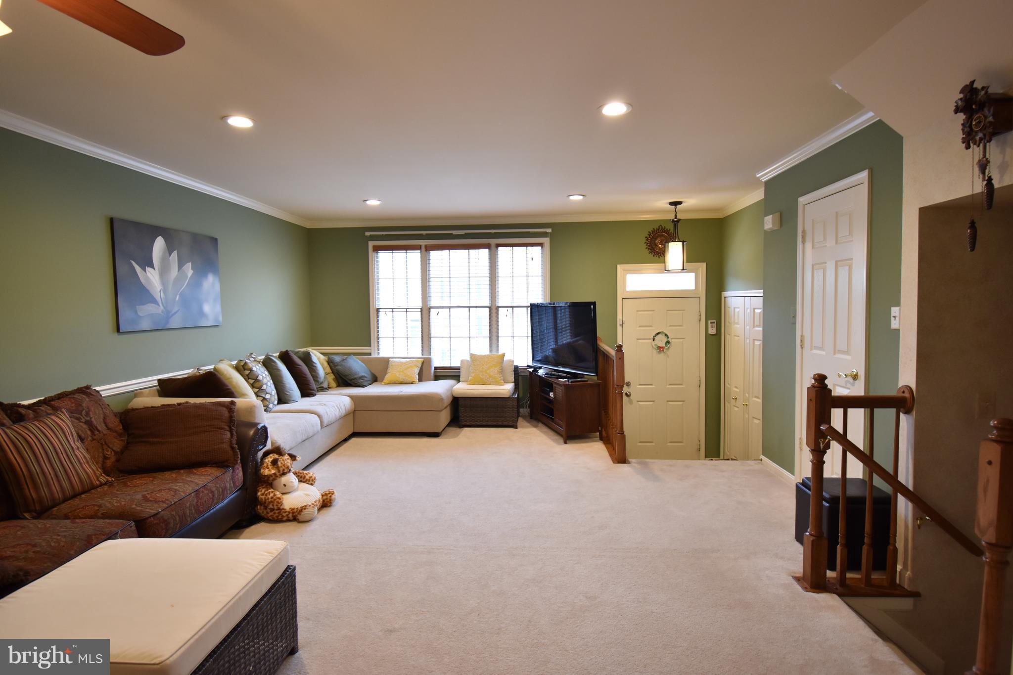 HUNTERS RUN - Residential Lease