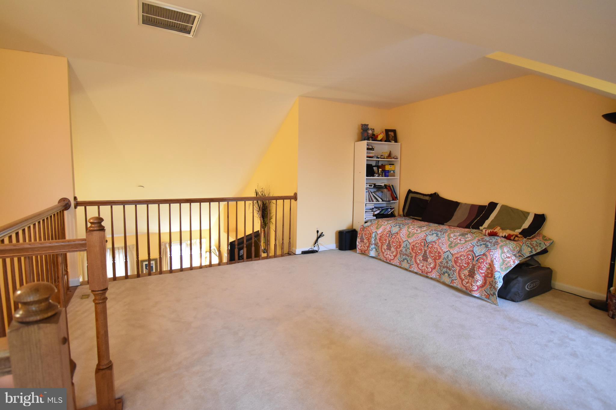 HUNTERS RUN - Residential Lease