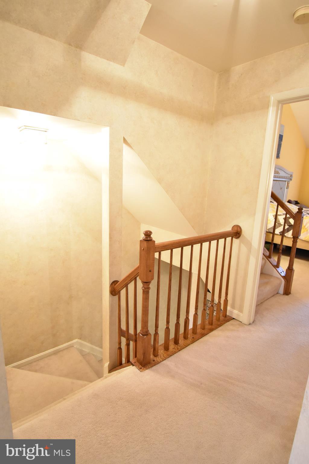 HUNTERS RUN - Residential Lease