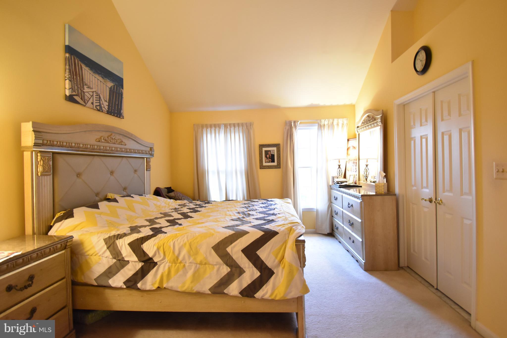 HUNTERS RUN - Residential Lease