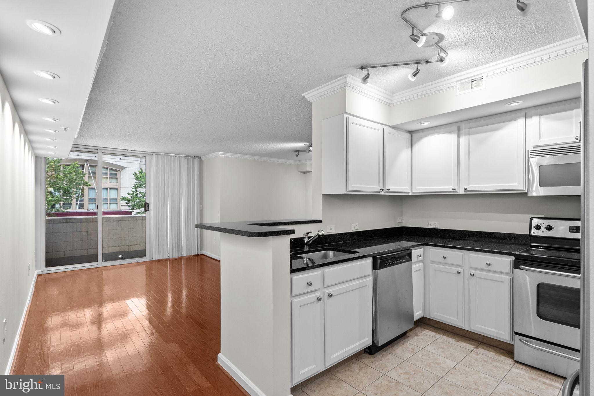 880 N POLLARD STREET N 224