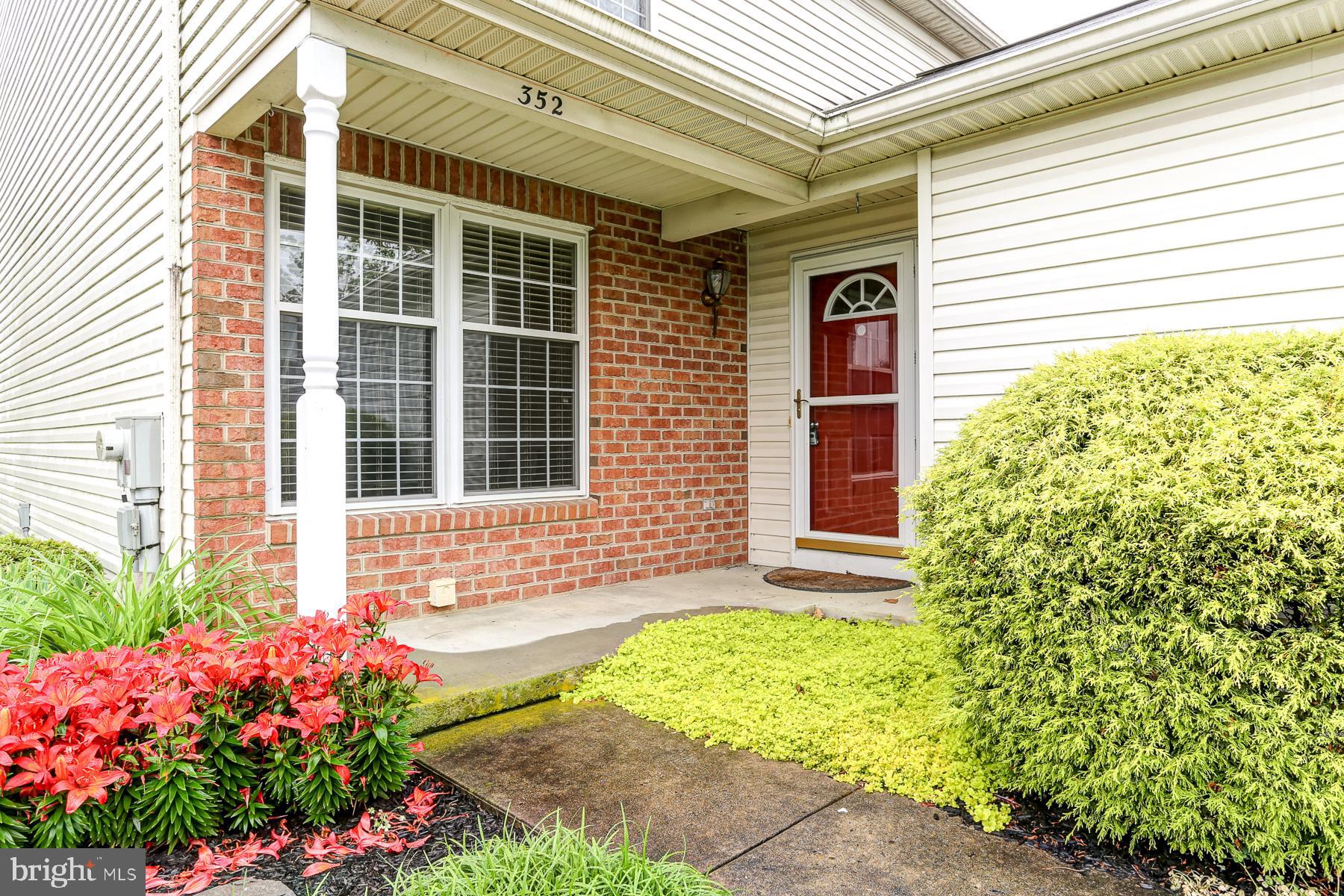 352 DEERFIELD DRIVE