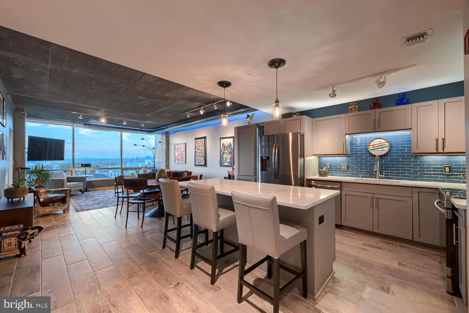 1200 Steuart Street Unit 528