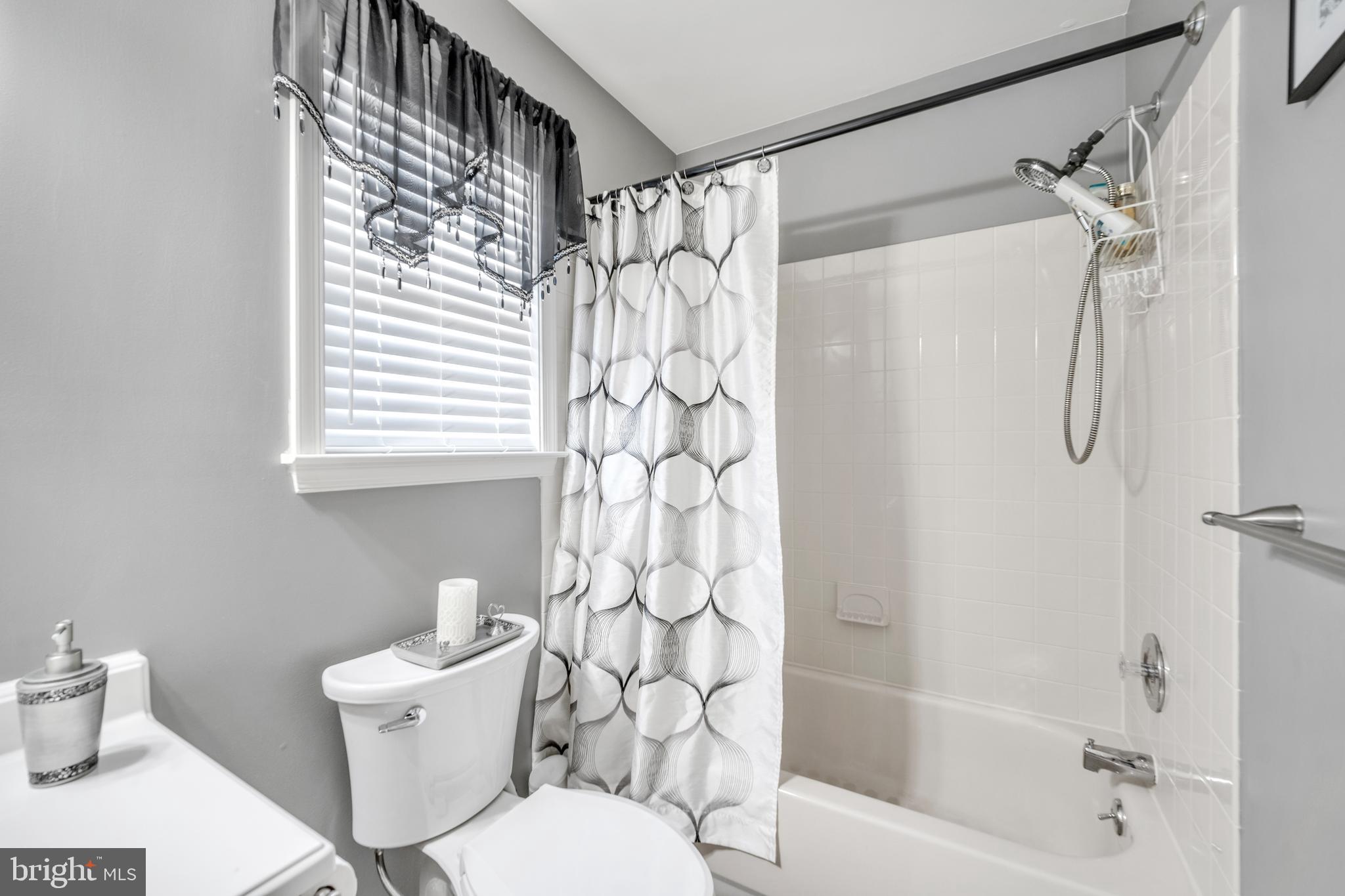 SPRINGHOUSE WOODS - Residential