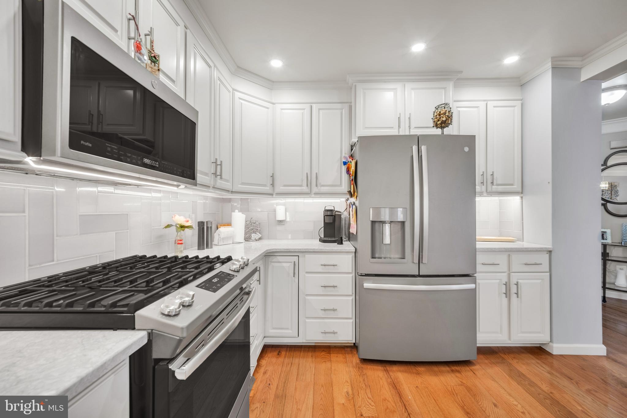 SPRINGHOUSE WOODS - Residential