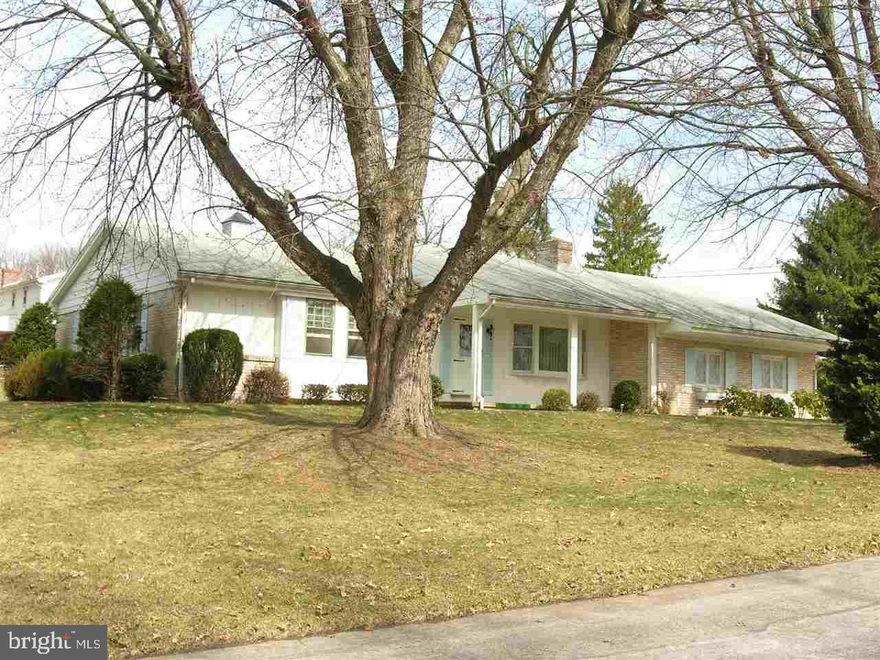 Polished, Painted, and Shined from top to bottom!  Ready for you to move right in!  Solid all brick home, fenced yard, covered patio, corner lot, quiet neighborhood, so convenient to just about everything!  Better hurry so you can enjoy this Spring and the cool Summer breezes in the shade of the mature trees.  This area isn't named "Pleasureville" for nothing!!