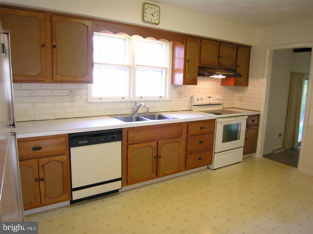 PLEASUREVILLE - Residential