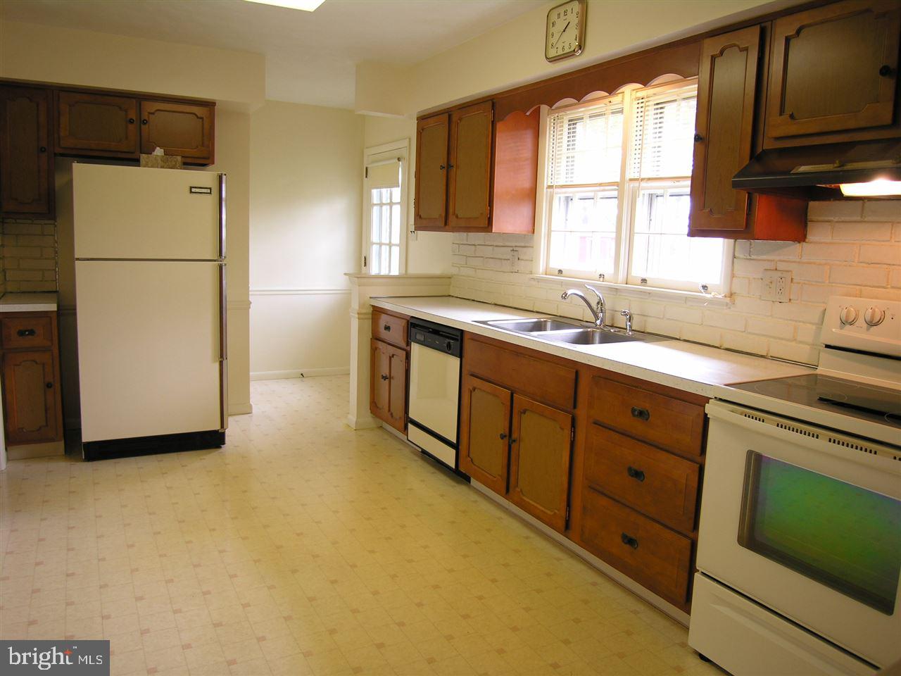 PLEASUREVILLE - Residential