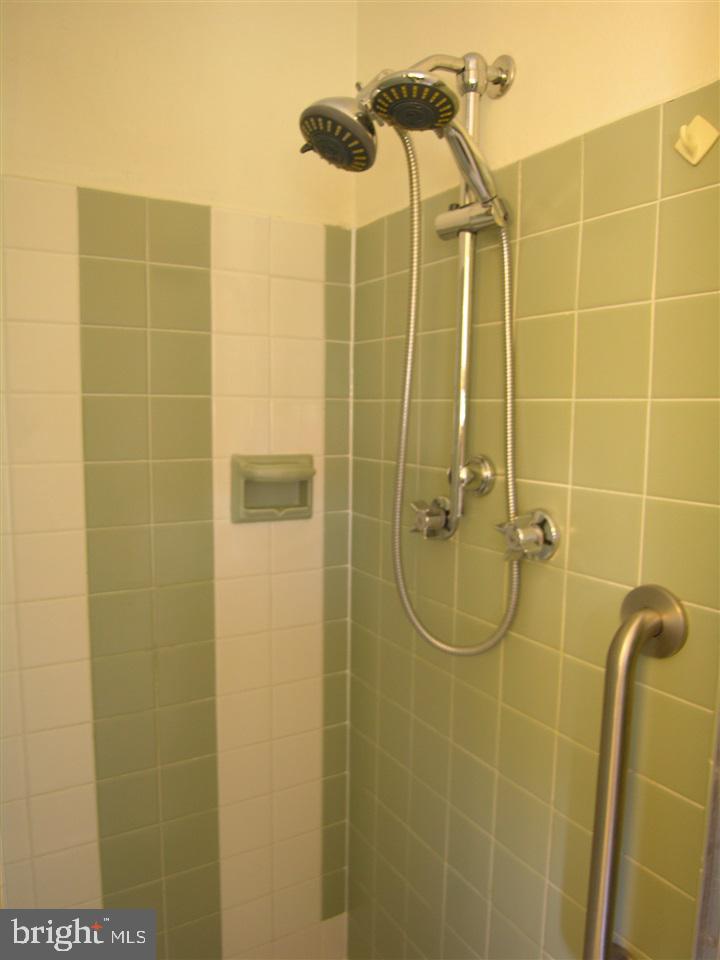 PLEASUREVILLE - Residential