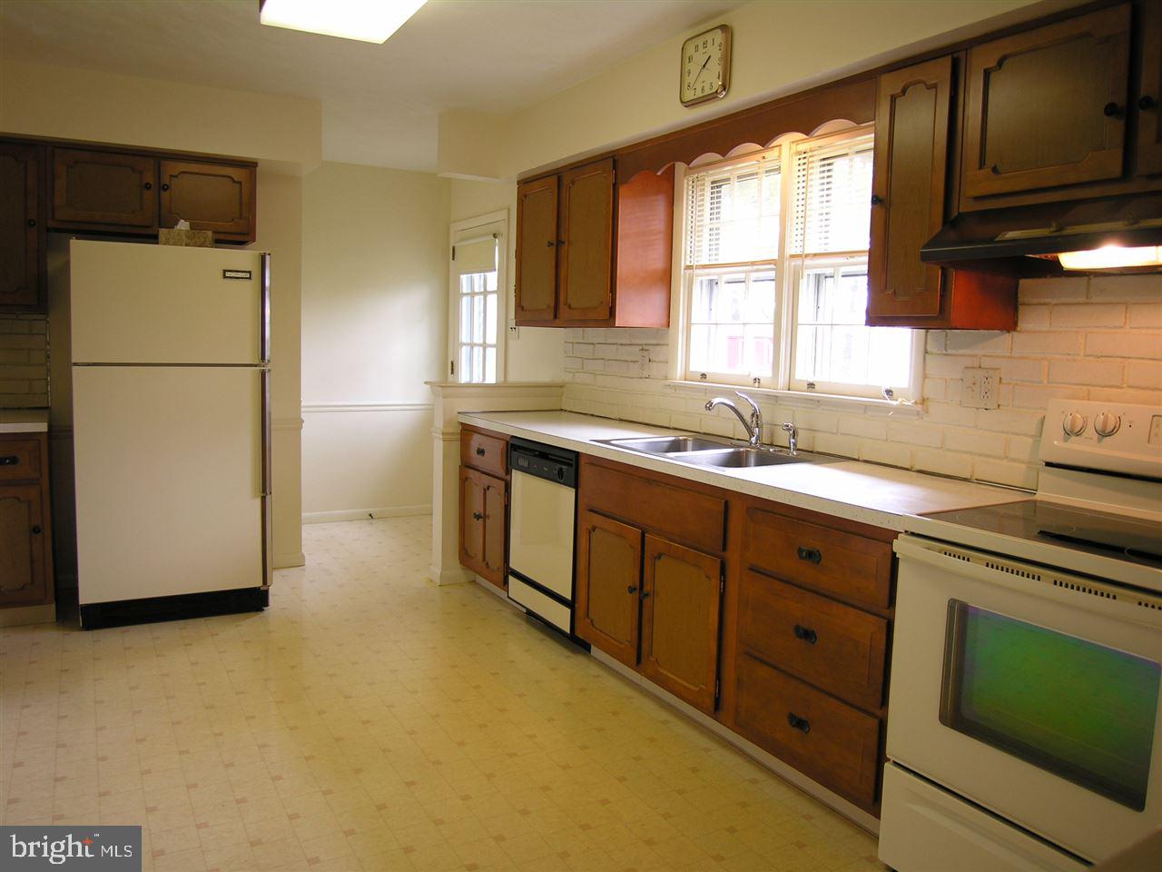 PLEASUREVILLE - Residential