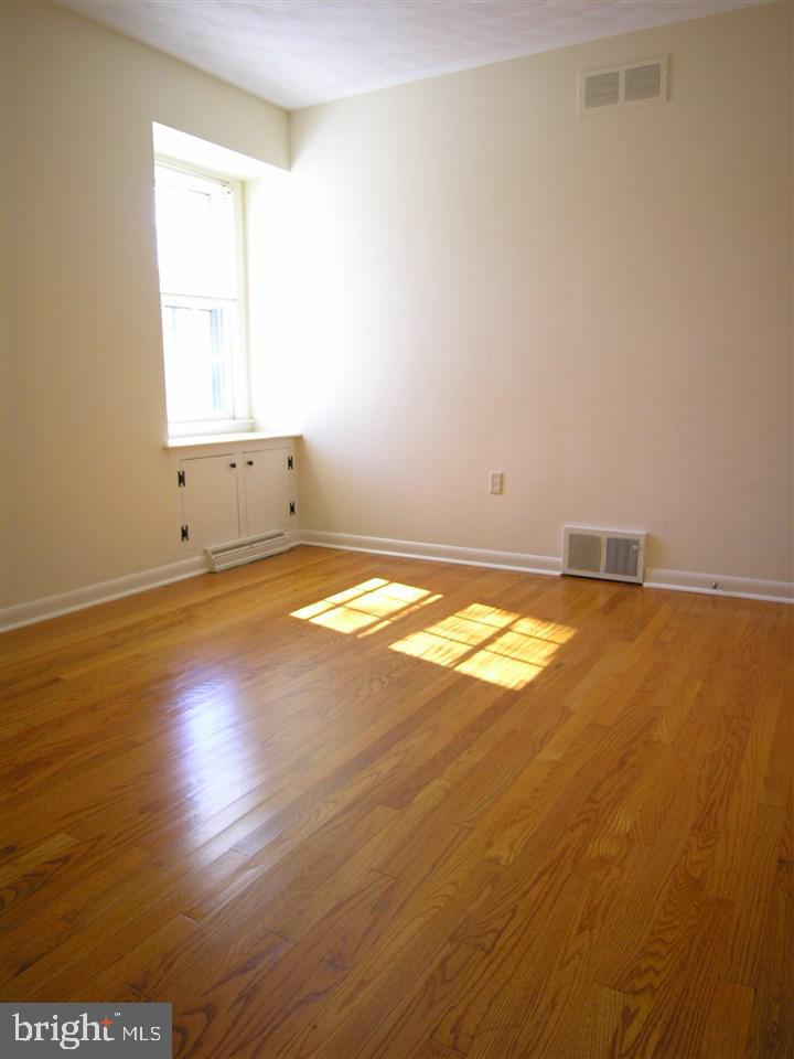 PLEASUREVILLE - Residential