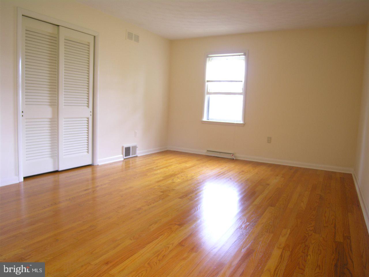 PLEASUREVILLE - Residential