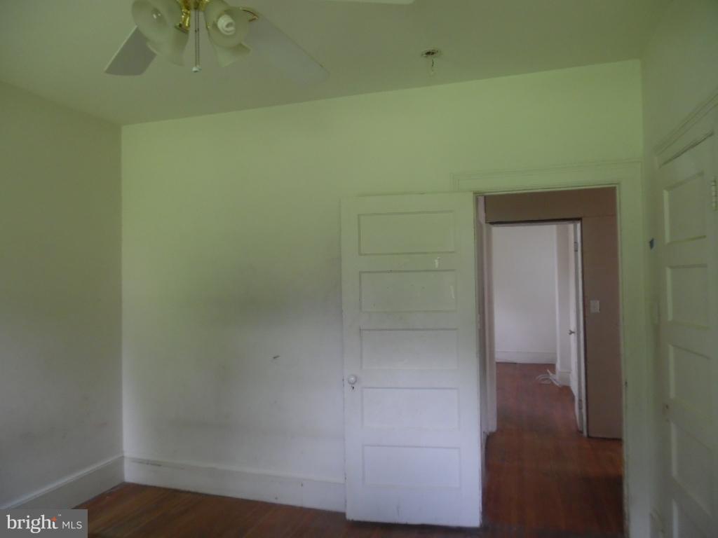 GARWYN OAKS - Residential