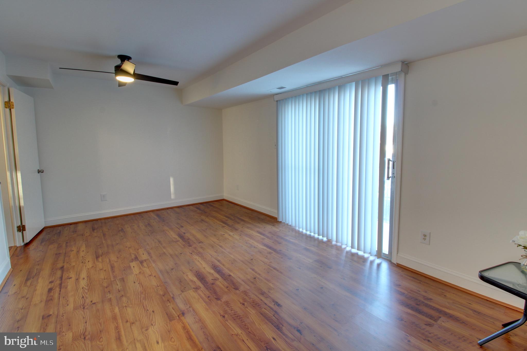 LEEDS SQUARE - Residential