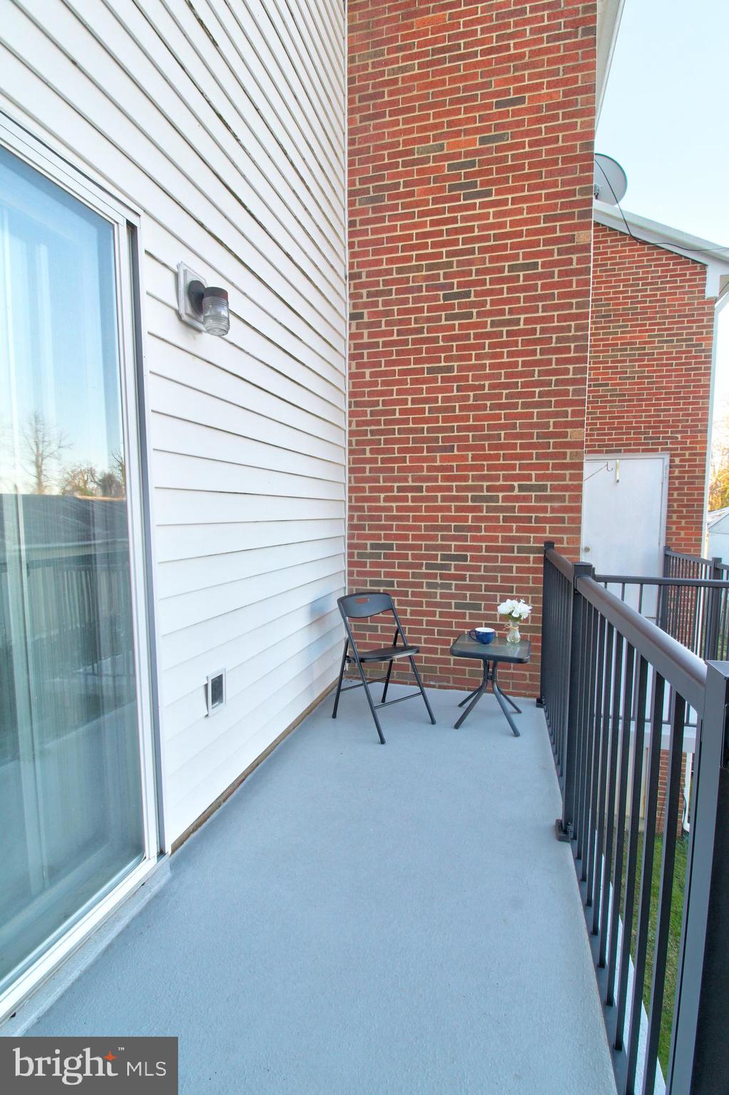 LEEDS SQUARE - Residential