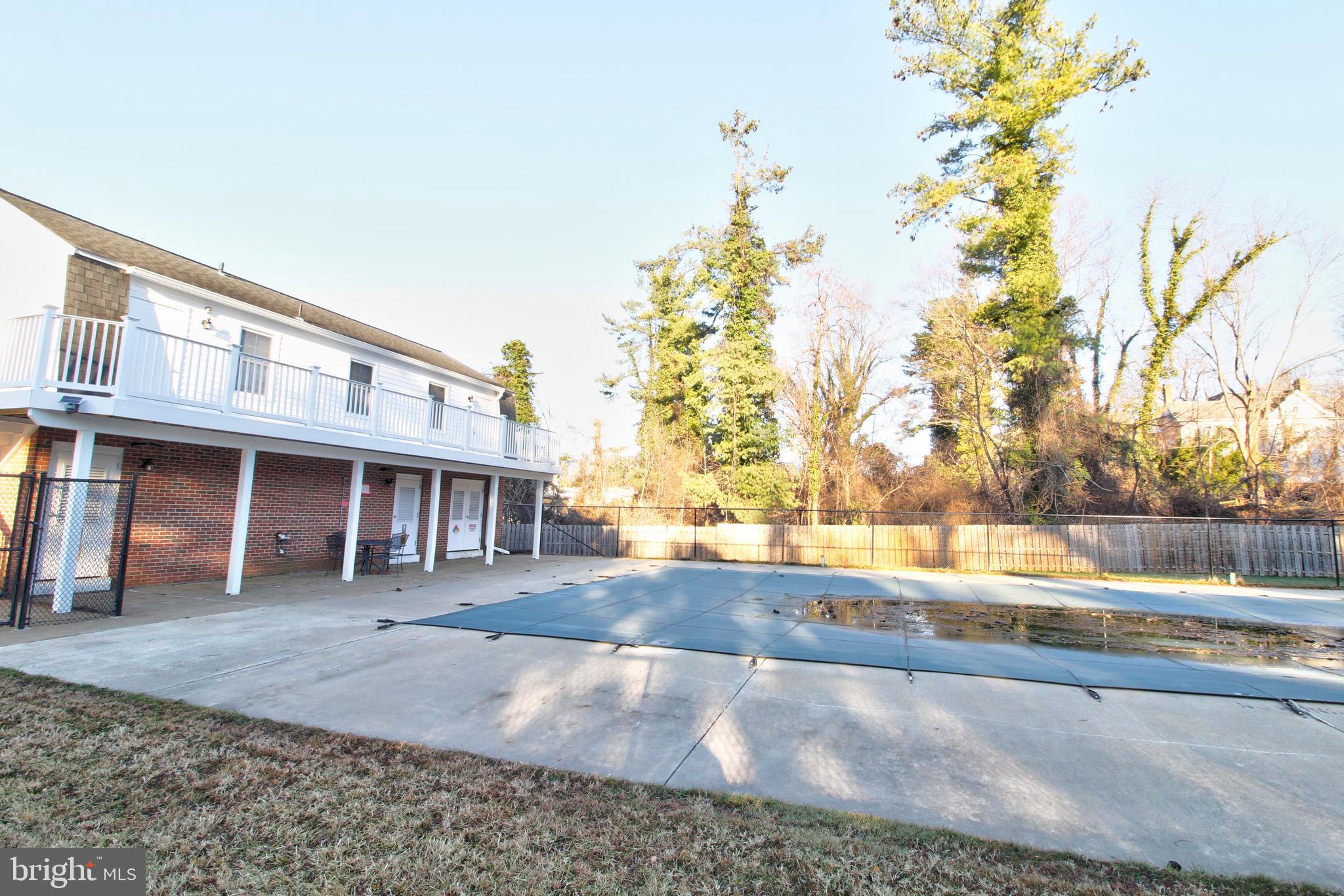 LEEDS SQUARE - Residential
