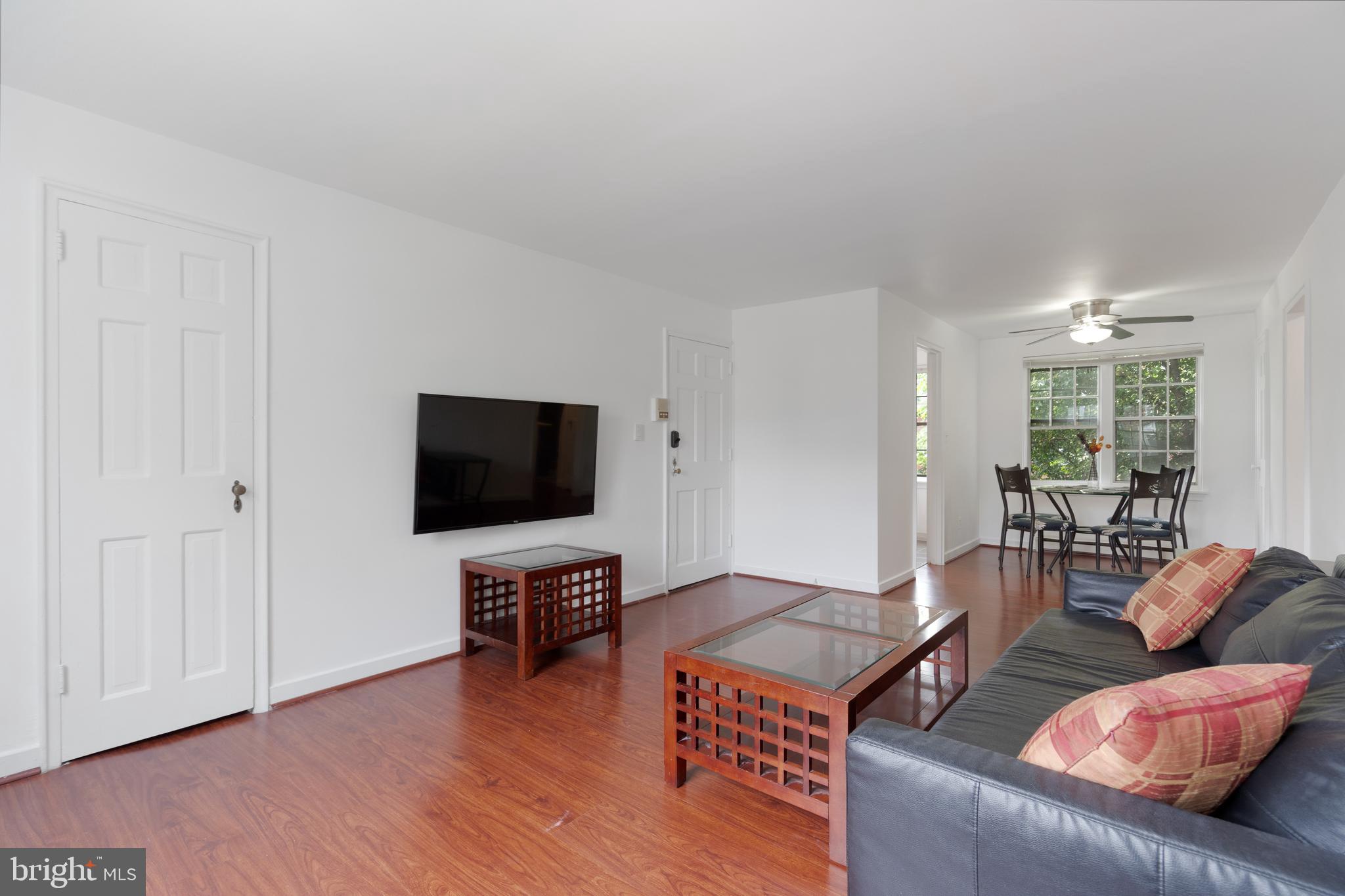 211 E GLEBE ROAD C