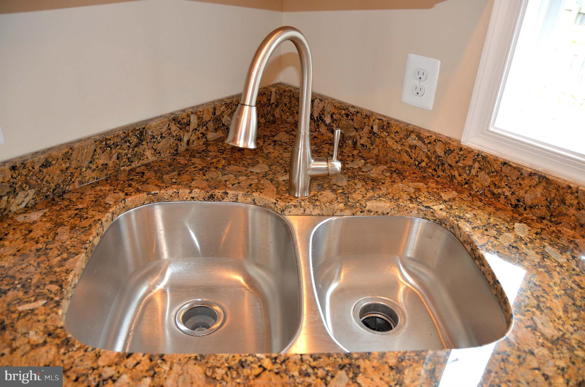 CEDARHURST ON THE BAY - Residential