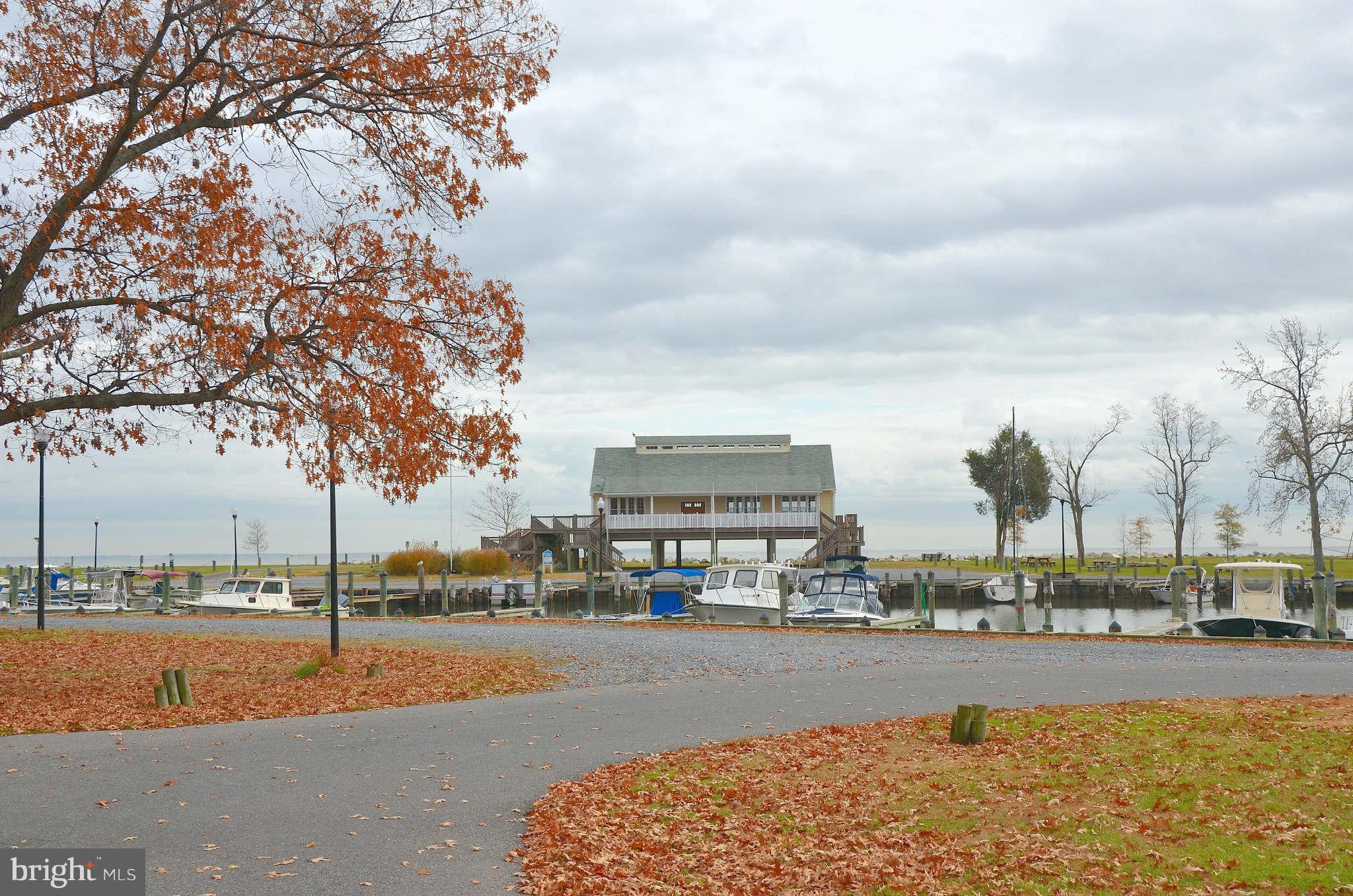 CEDARHURST ON THE BAY - Residential