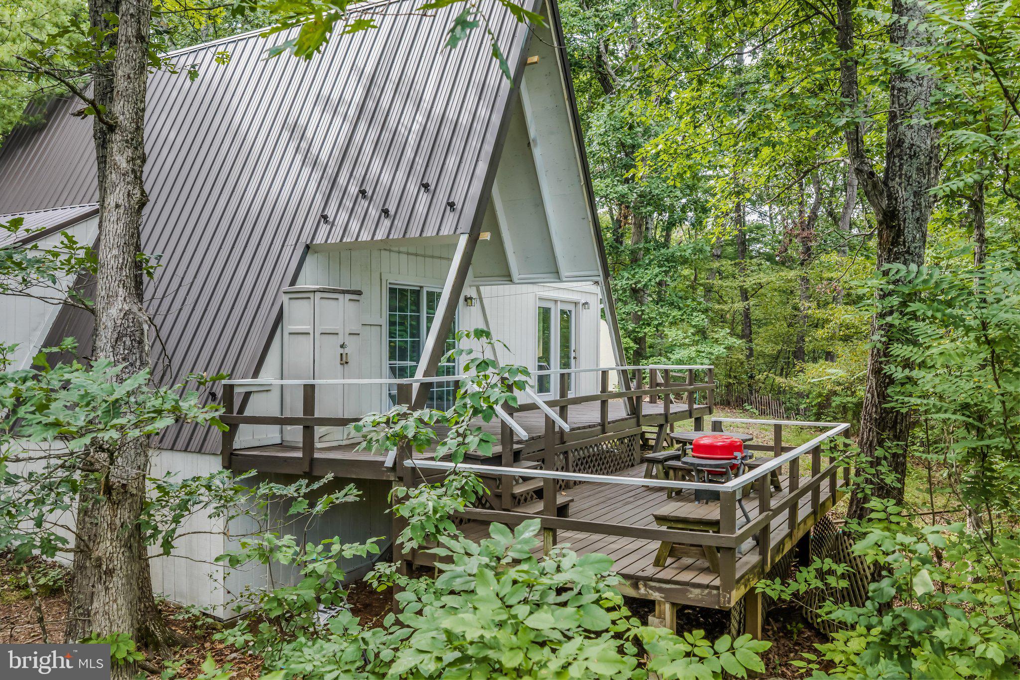 410 CROWFOOT LANE