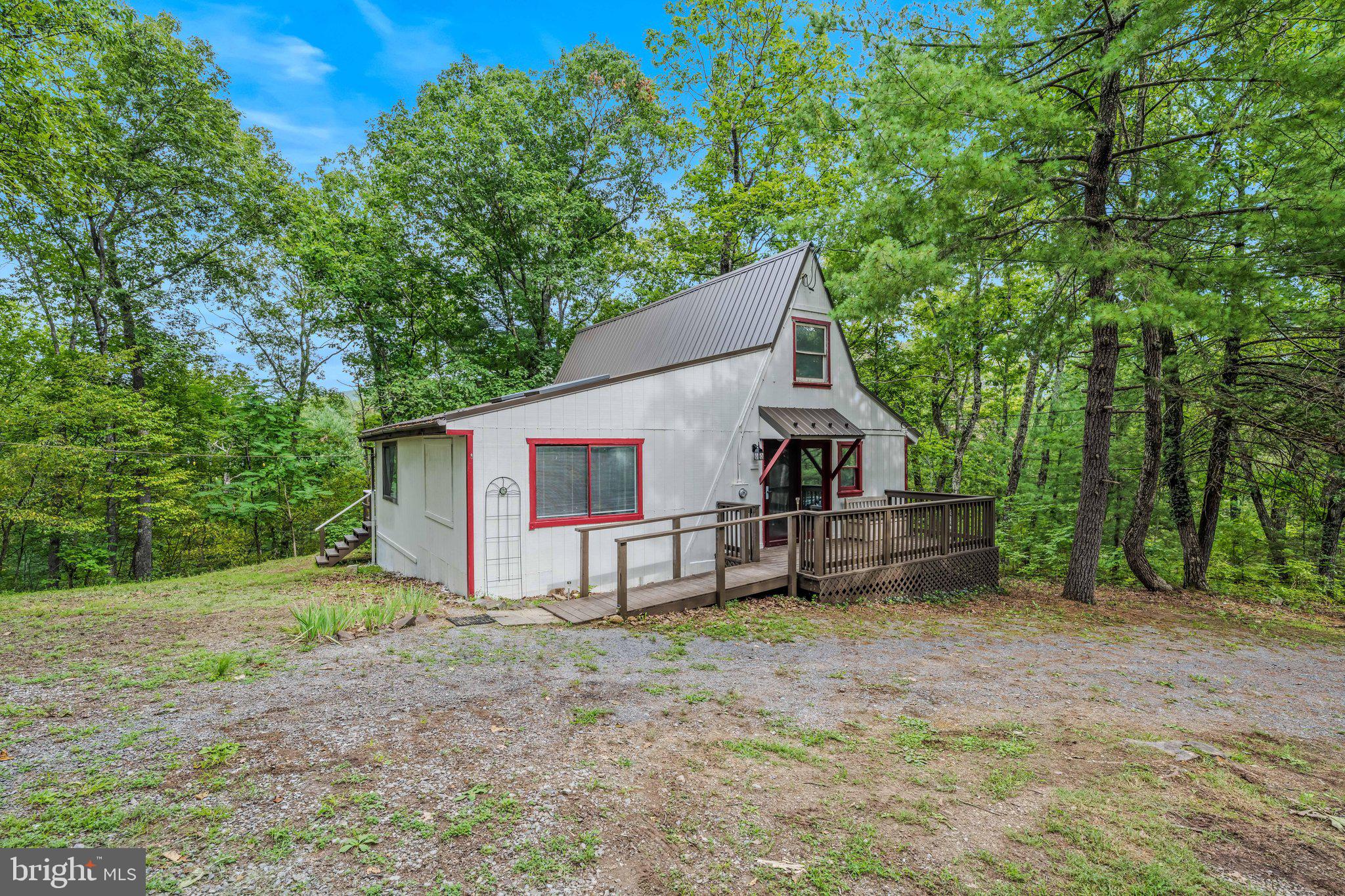 410 CROWFOOT LANE