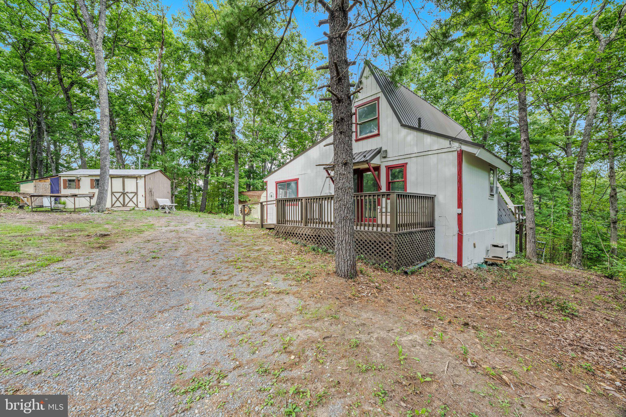 410 CROWFOOT LANE