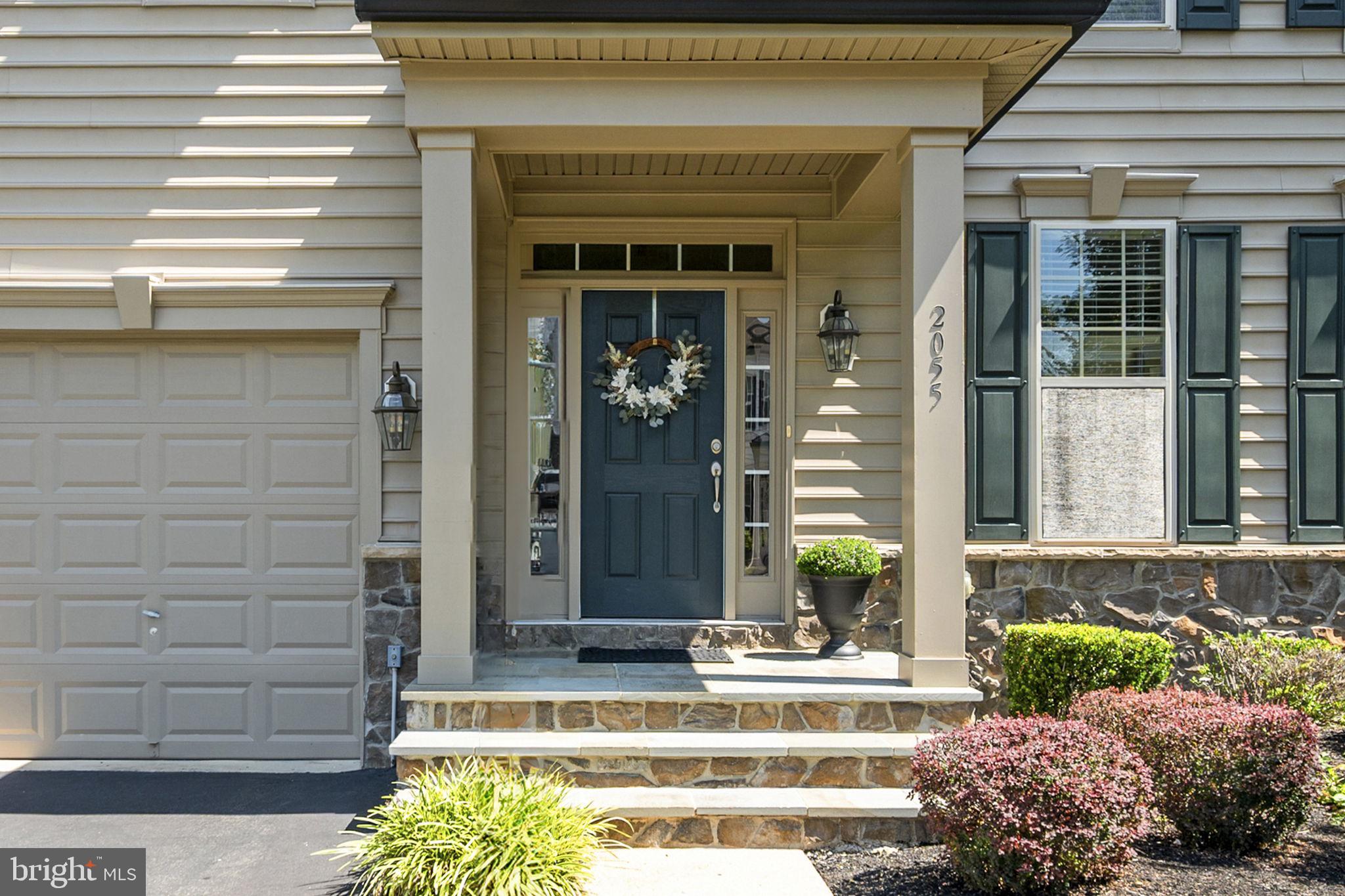 2055 SQUARE TILLER MEWS