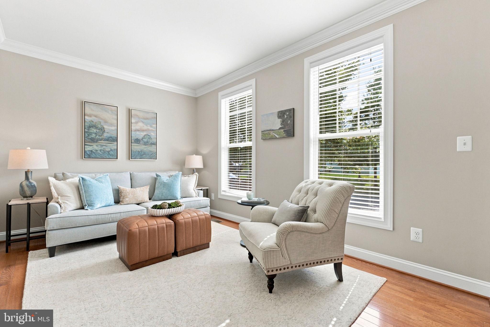 2055 SQUARE TILLER MEWS