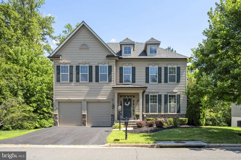 Photo of 2055 Square Tiller Mews, WOODBRIDGE, VA 22191 (MLS # VAPW2128974)