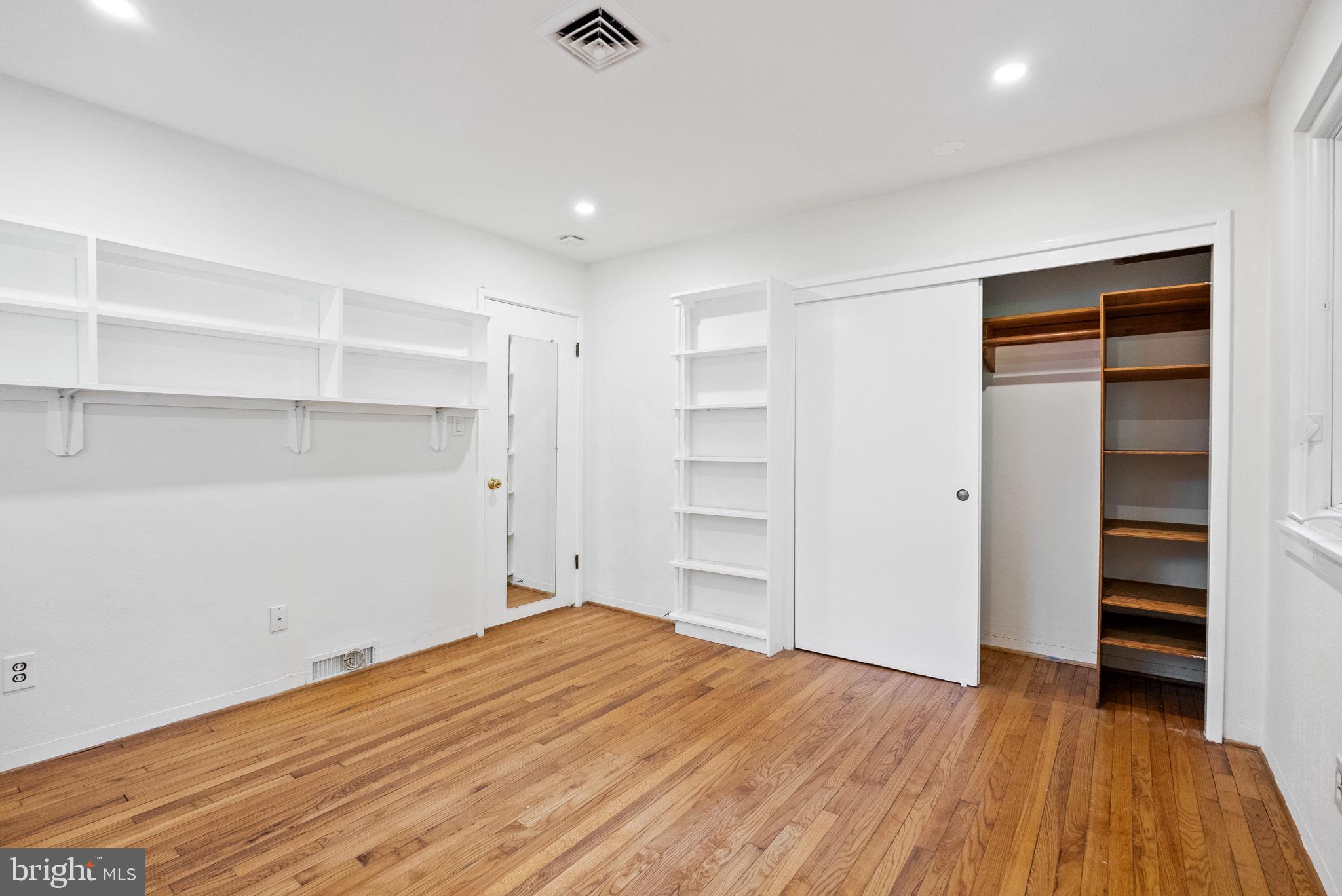 BANNOCKBURN - Residential