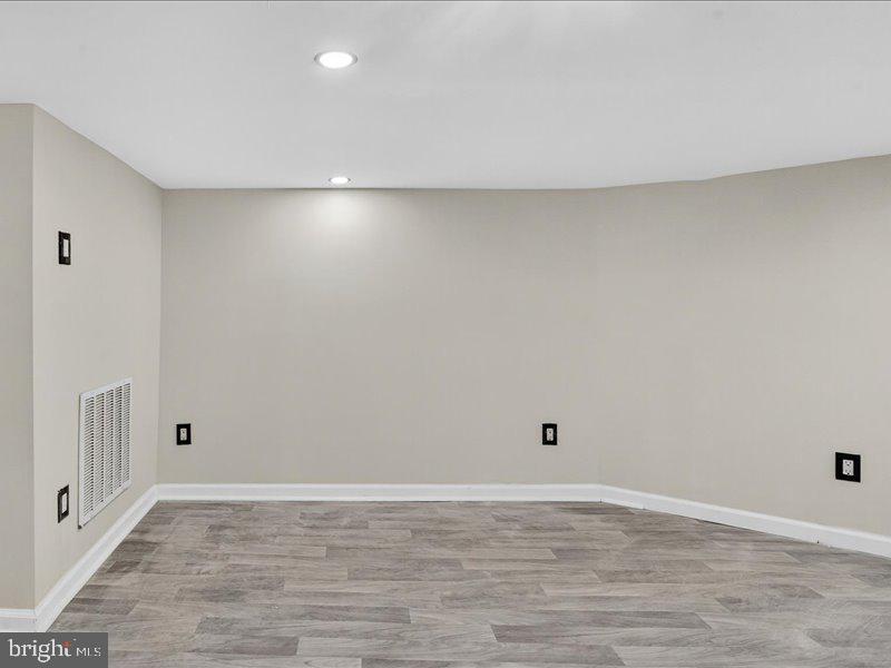 FRANKFORD - Residential