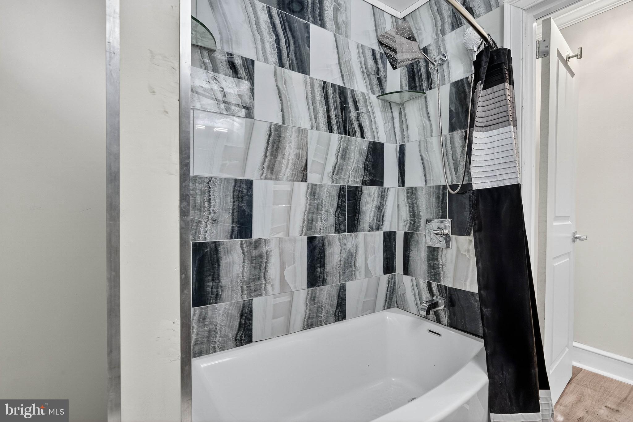 FRANKFORD - Residential