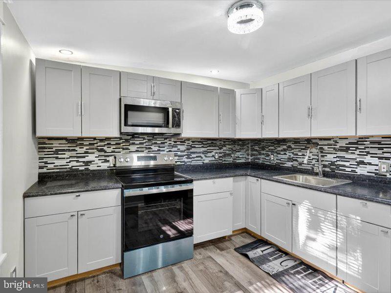 FRANKFORD - Residential