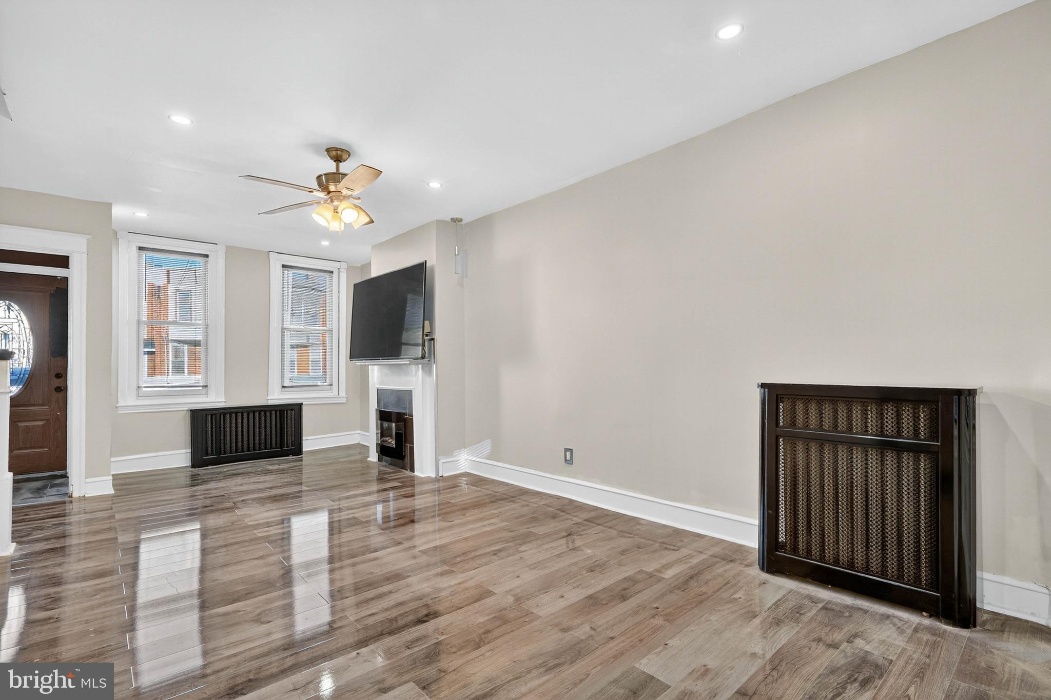 FRANKFORD - Residential