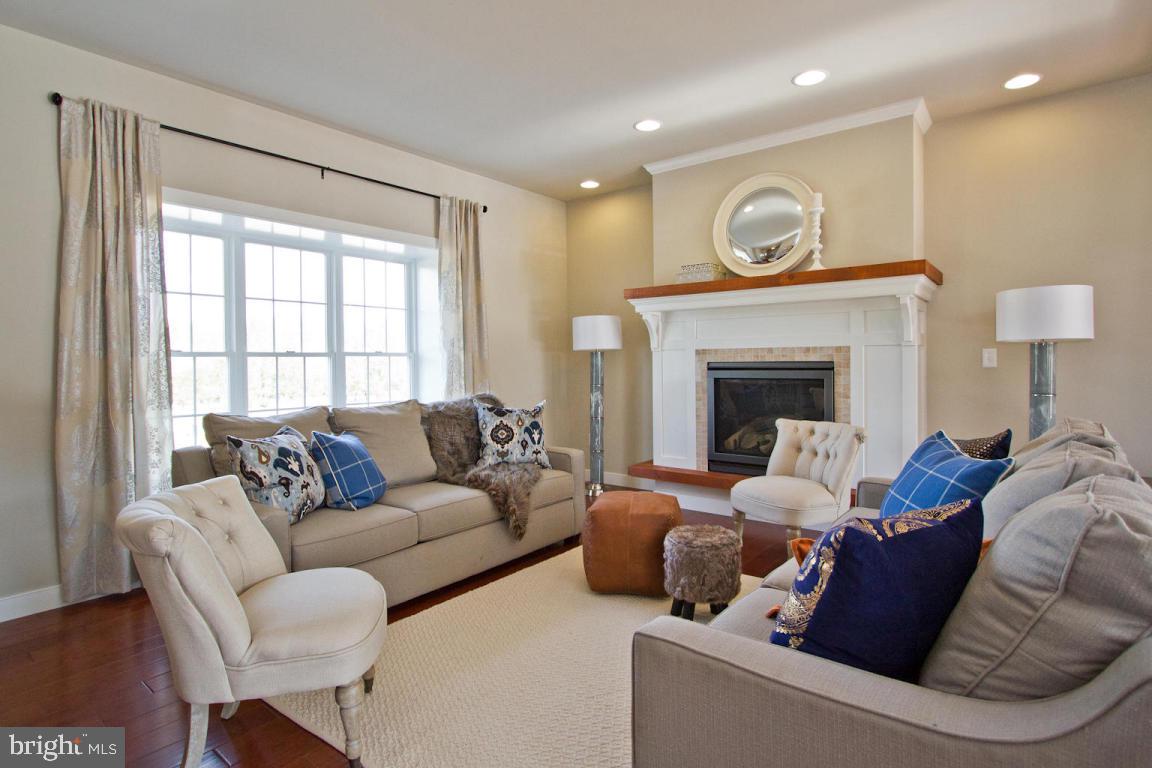 TIMBERLINE ESTATES - Residential