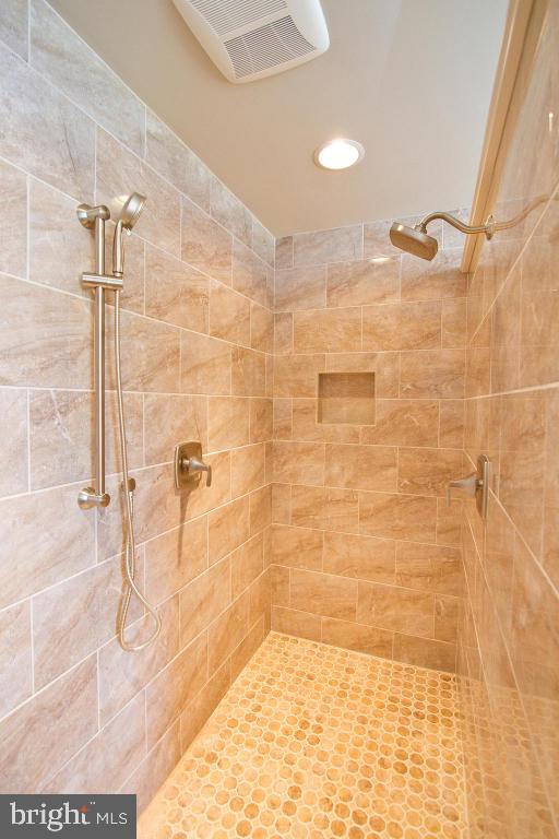 TIMBERLINE ESTATES - Residential