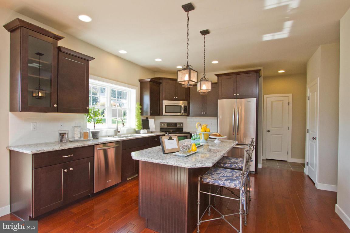 TIMBERLINE ESTATES - Residential