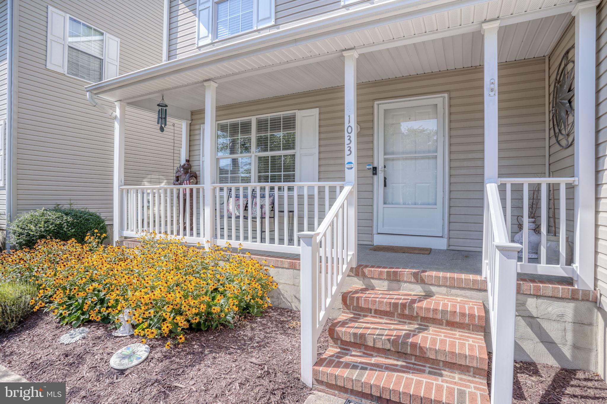 1033 DUNDEE COURT 5