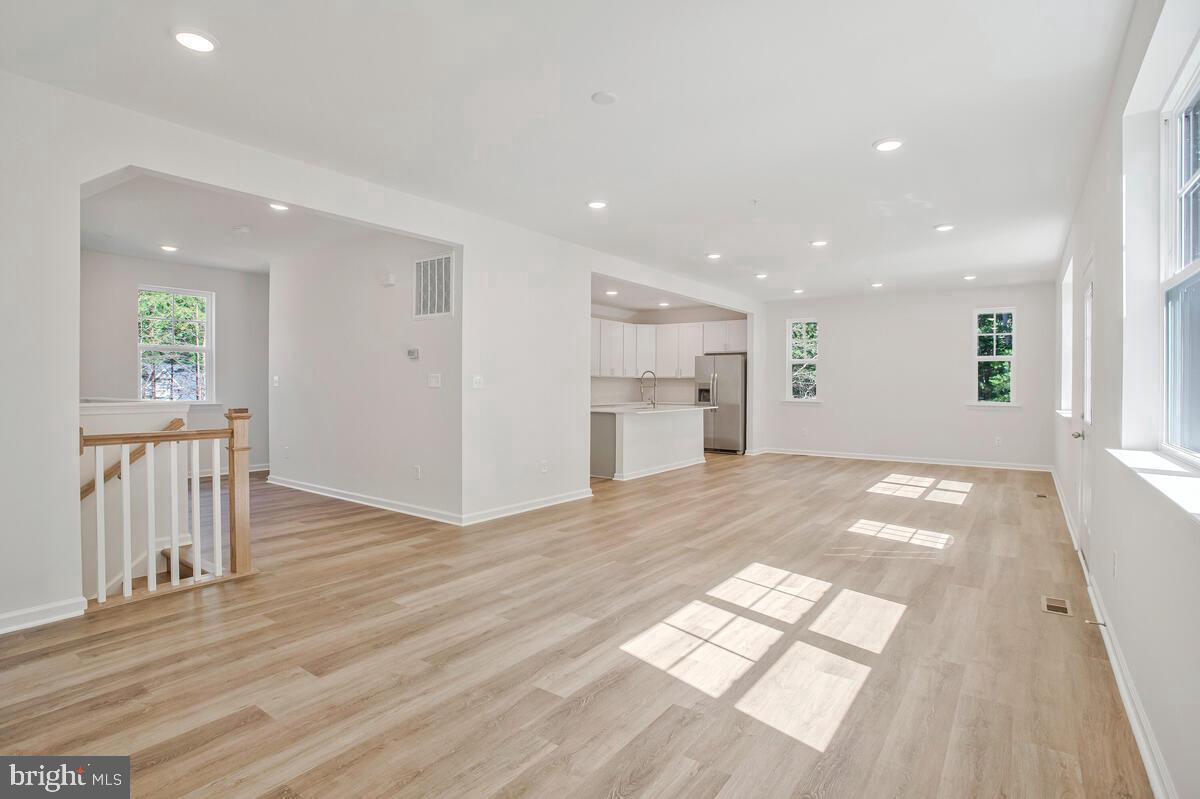 COLUMBIA BEACH - Residential