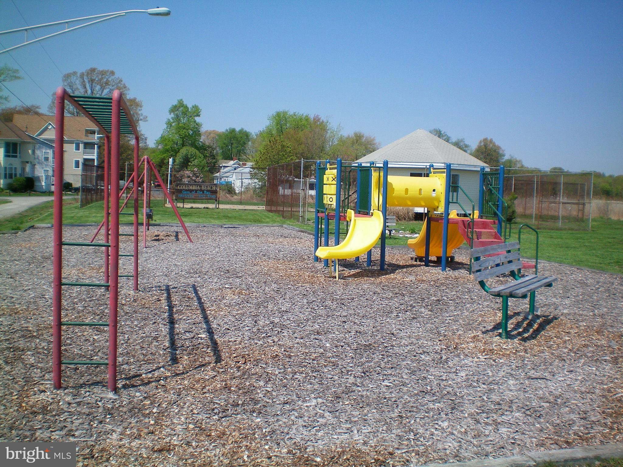 COLUMBIA BEACH - Residential