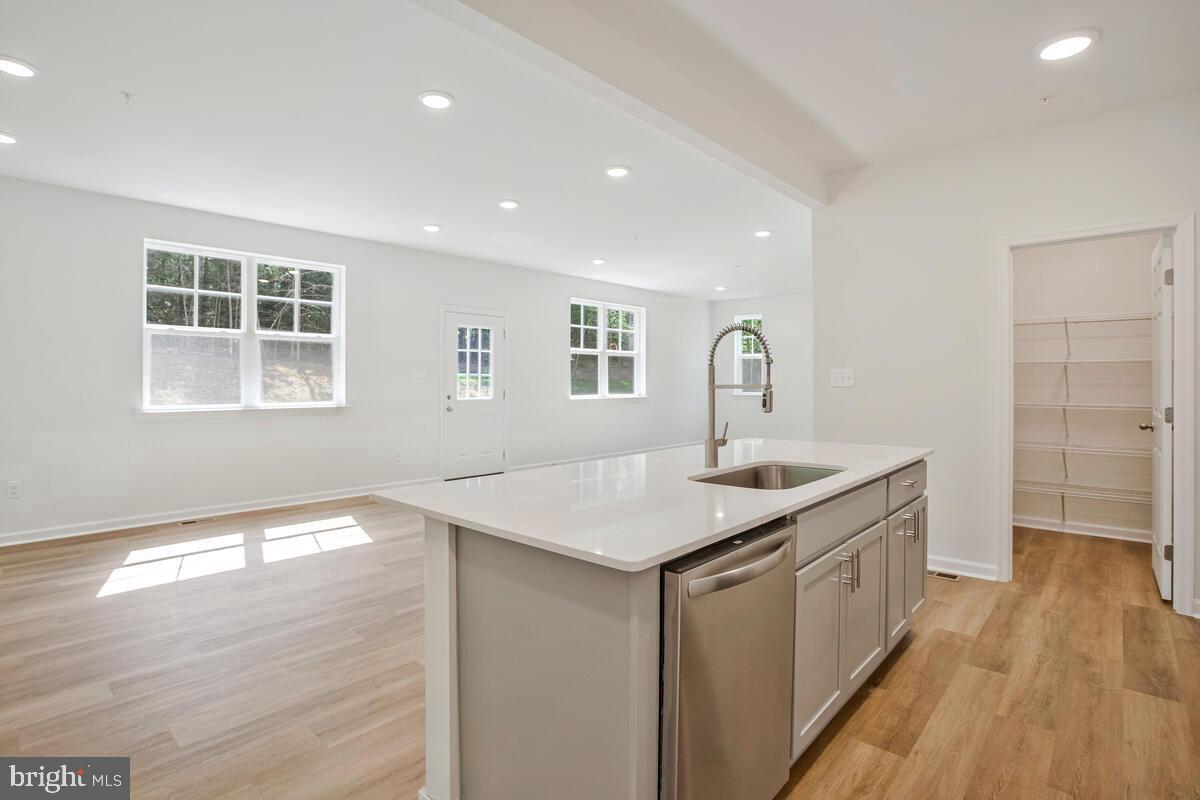 COLUMBIA BEACH - Residential