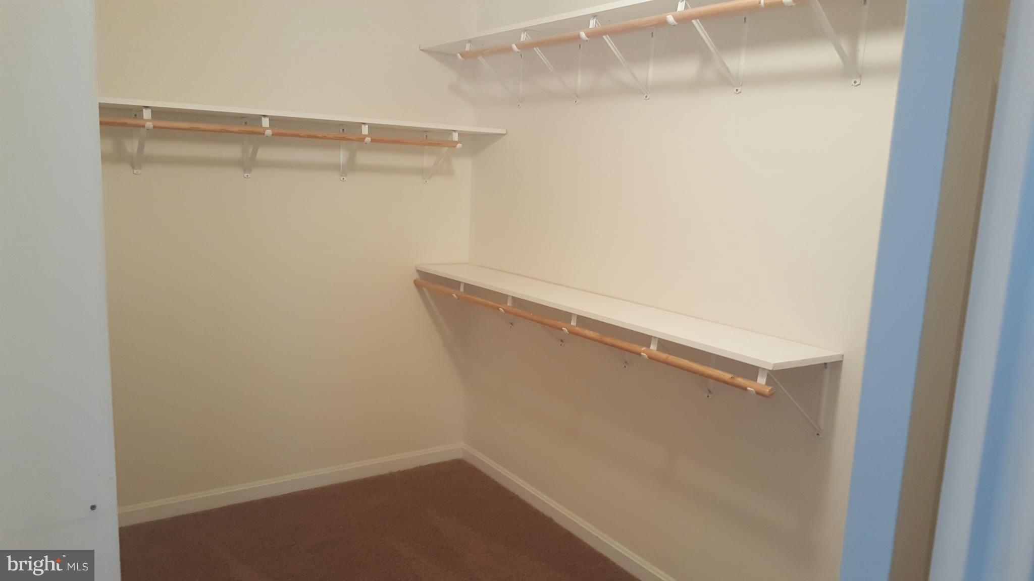 KINGS GRANT LA PLATA - Residential Lease