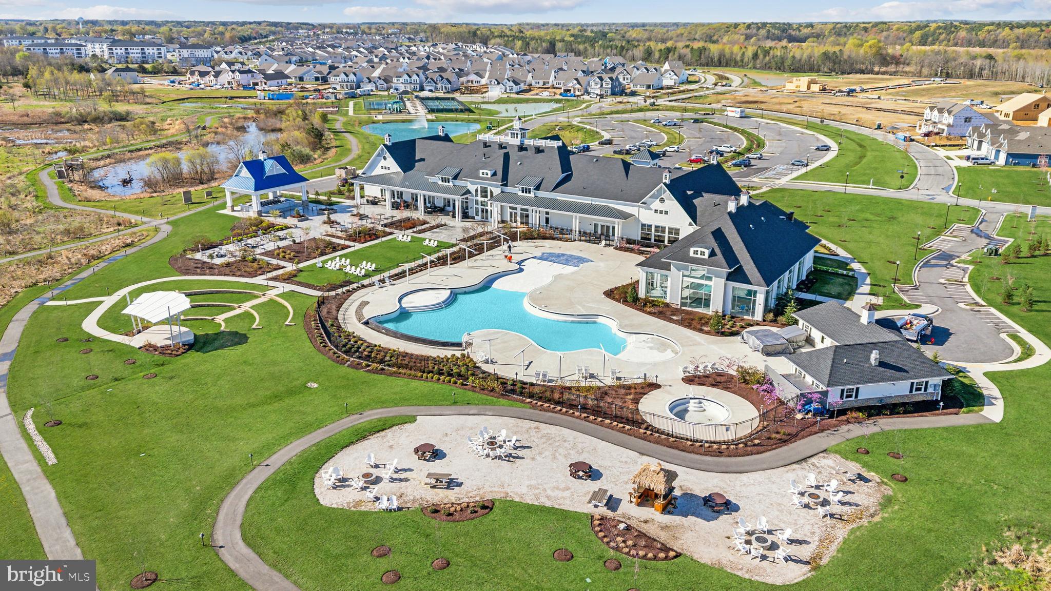 FOUR SEASONS AT KENT ISLAND - Residential