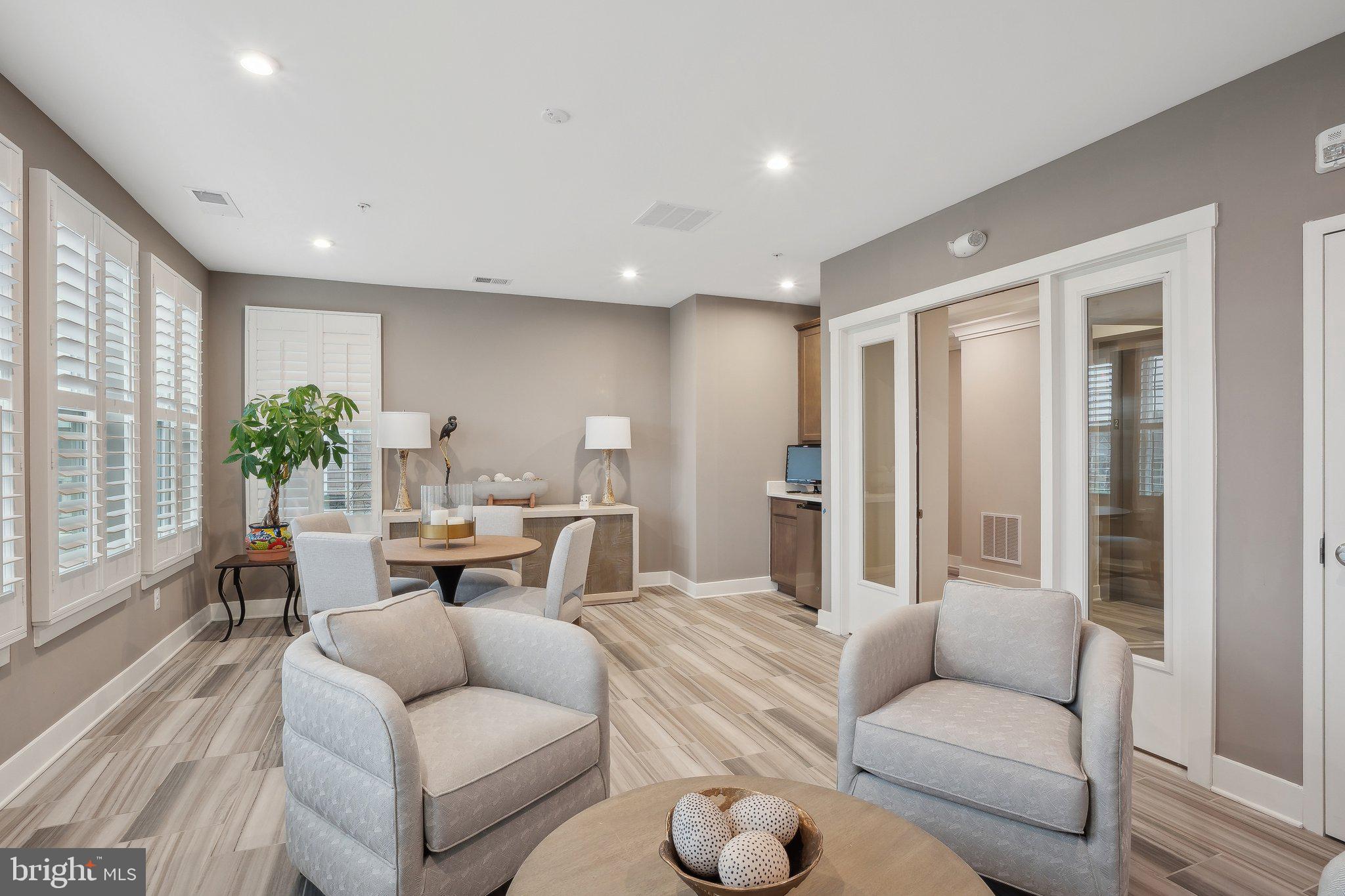 FOUR SEASONS AT KENT ISLAND - Residential